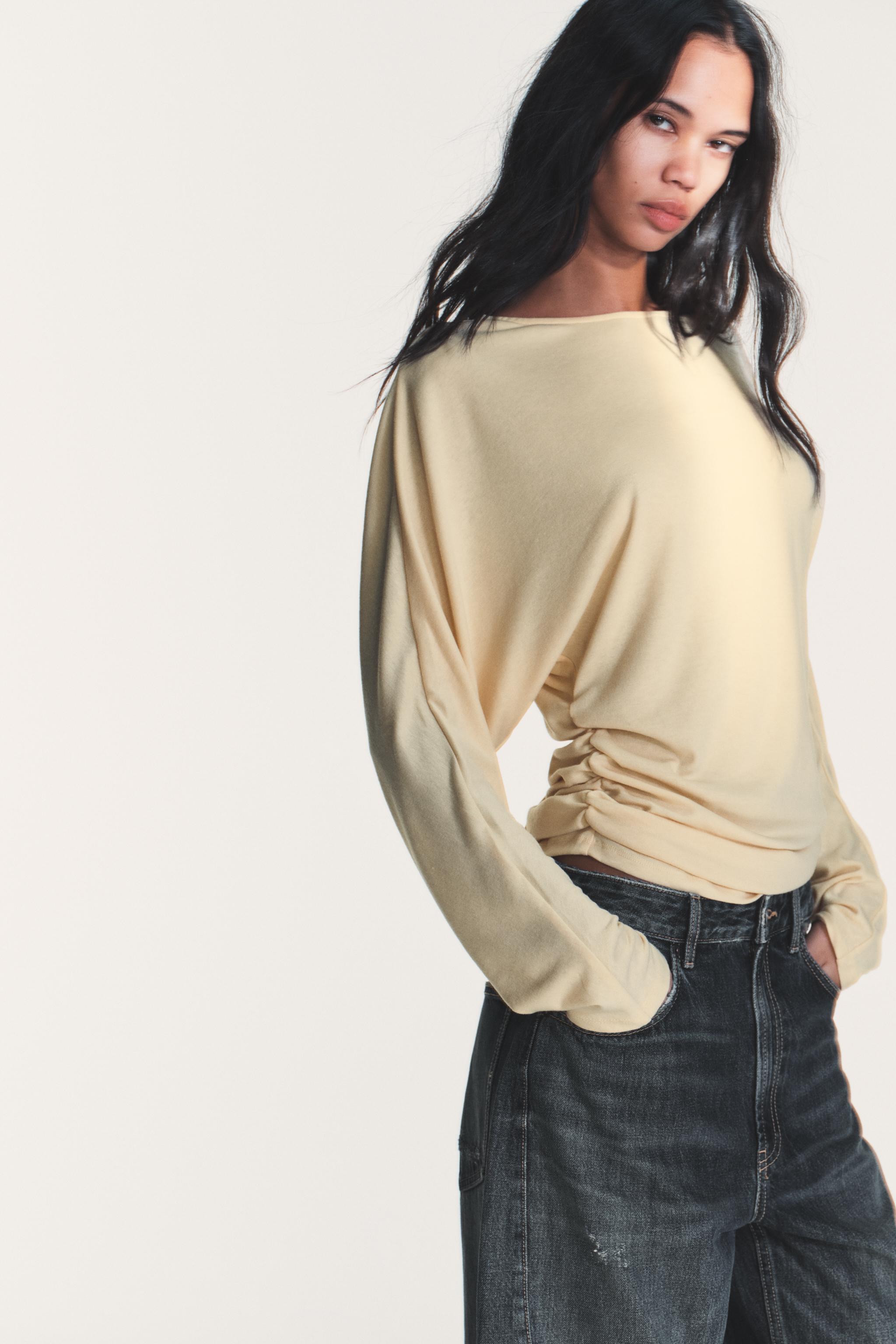 T-SHIRT DRAPÉ LATÉRAL